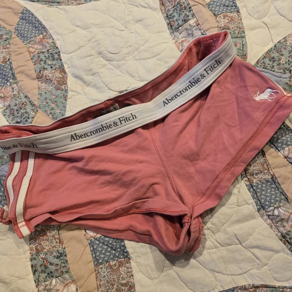 Abercrombie & Fitch Women's Y2k Booty Shortie Shorts Size Large